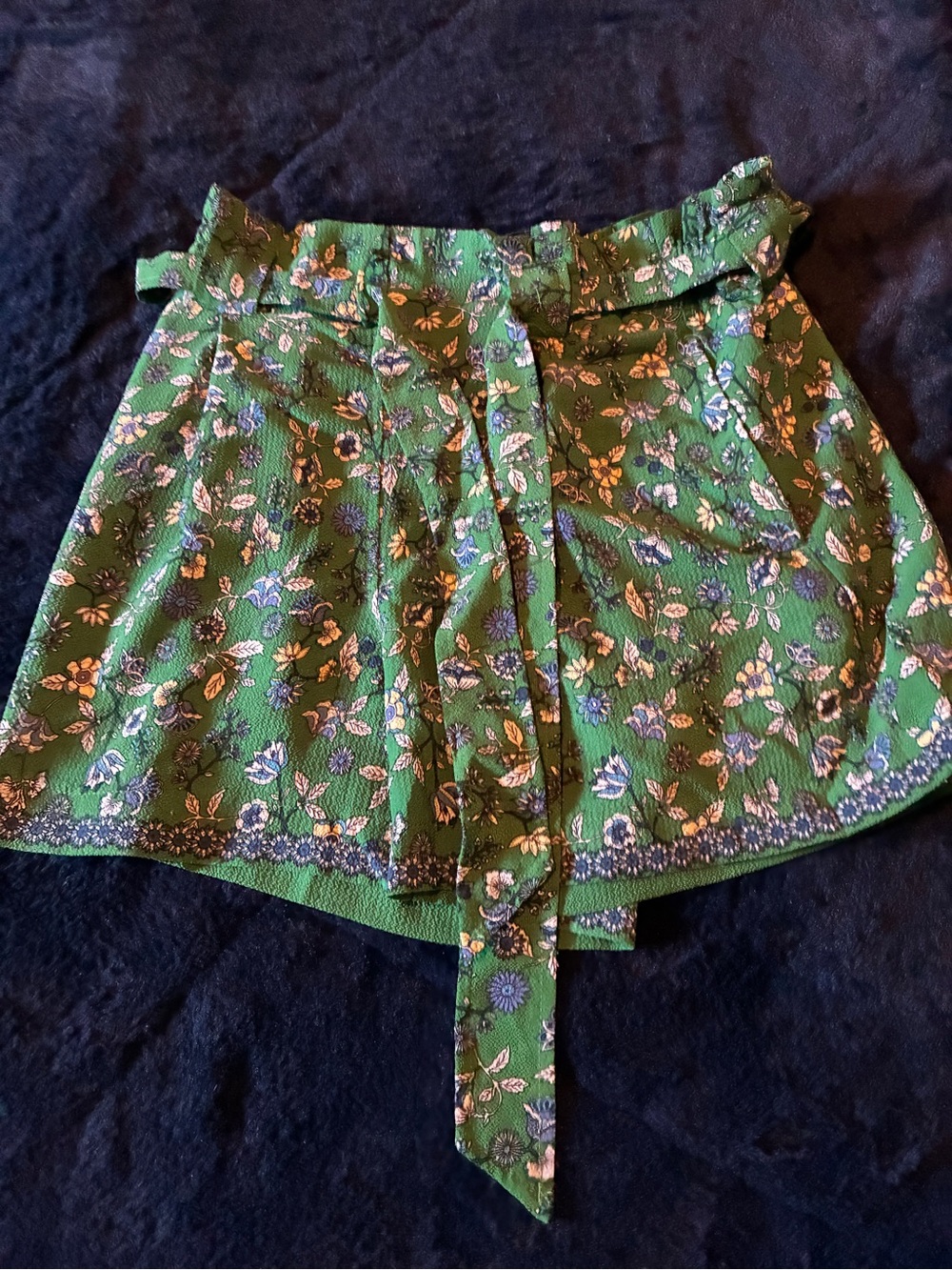 Max Studio Green Floral Tie-Waist Skort with Blue Accents